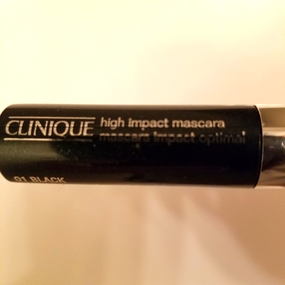 ✅New Clinique 2-in-1 04 Different Grape Different Lipstick & High Impact Mascara - Picture 7 of 9